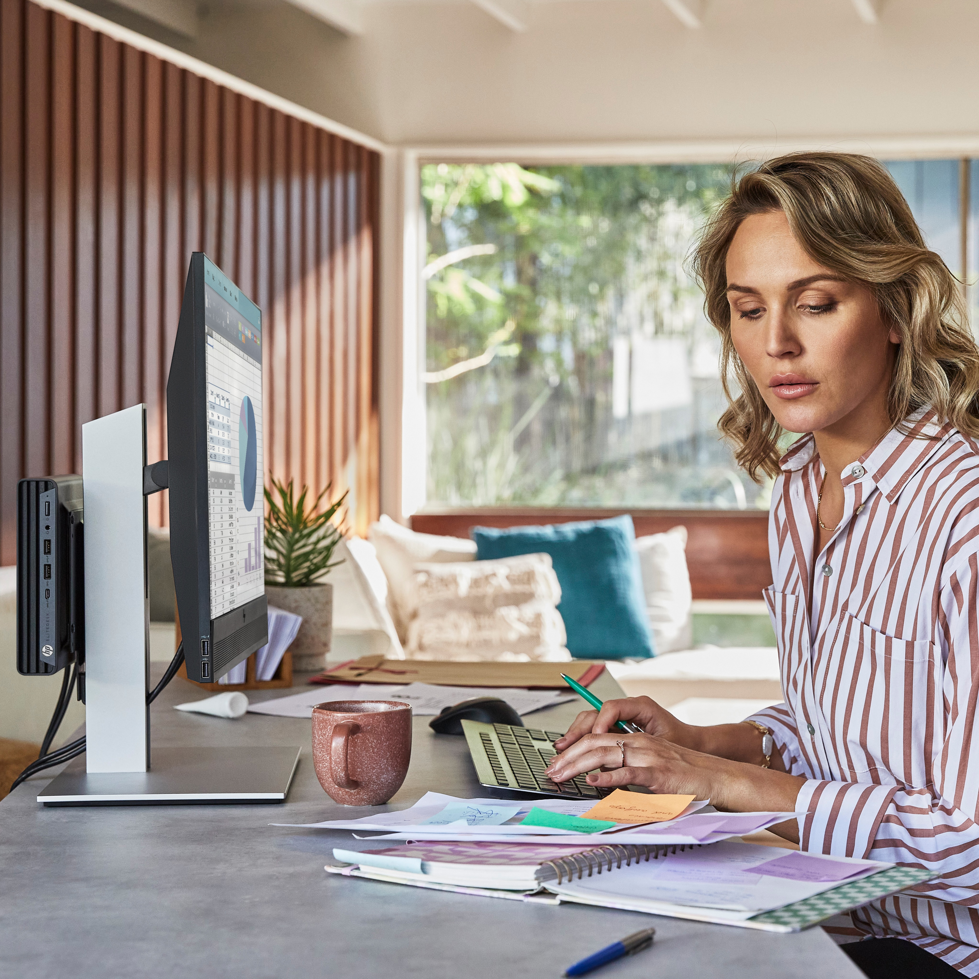 HP Elite 800 G9 - Mini Desktop - Core i9 i9-14900T - RAM 64 GB - SSD 1 TB - NVMe, TLC - UHD Graphics 770 - 1GbE, Wi-Fi 6E, Bluetooth 5.3 - WLAN: 802.11a/b/g/n/ac/ax (Wi-Fi 6E)