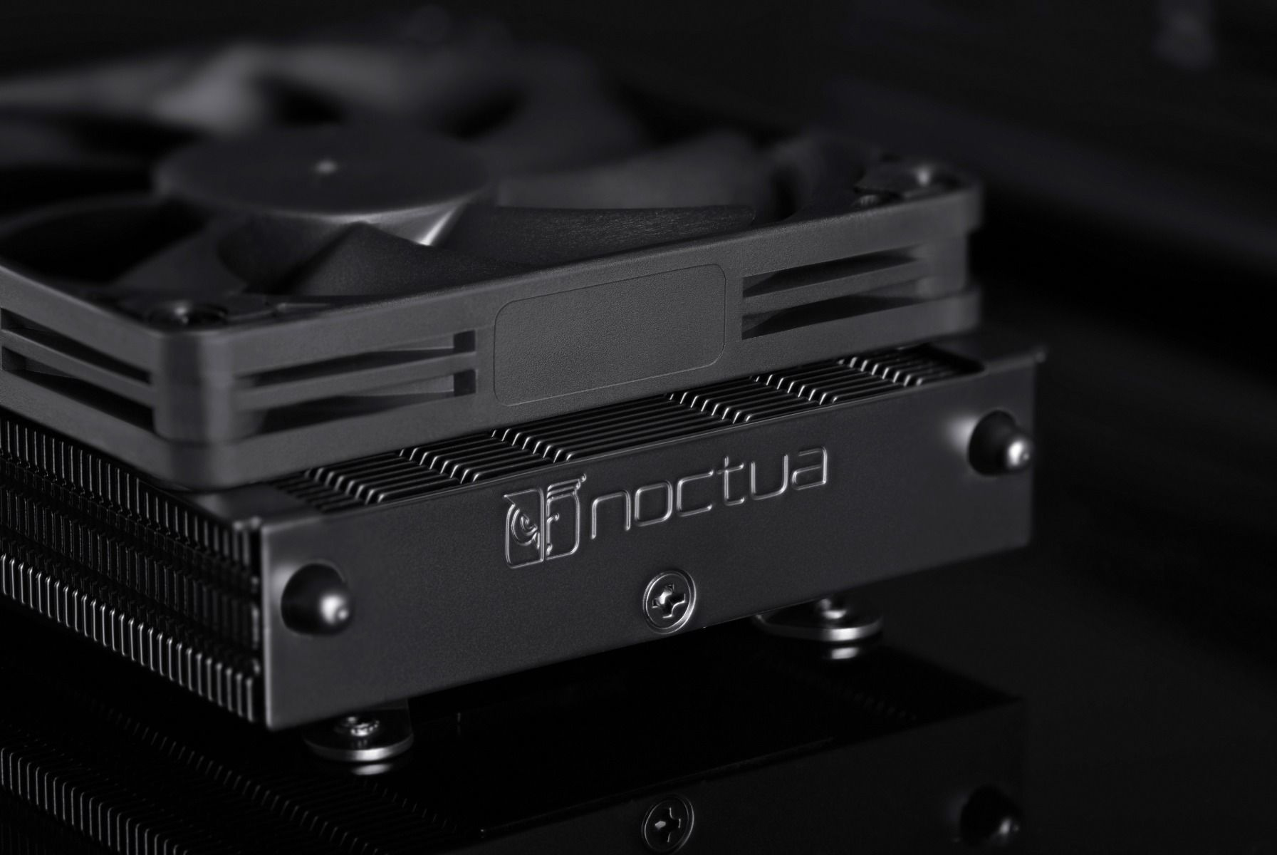 Noctua NH-L9A-AM5 CHROMAX.BLACK sistema di raffreddamento per computer Processore Raffreddatore daria 9,2 cm Nero 1 pz