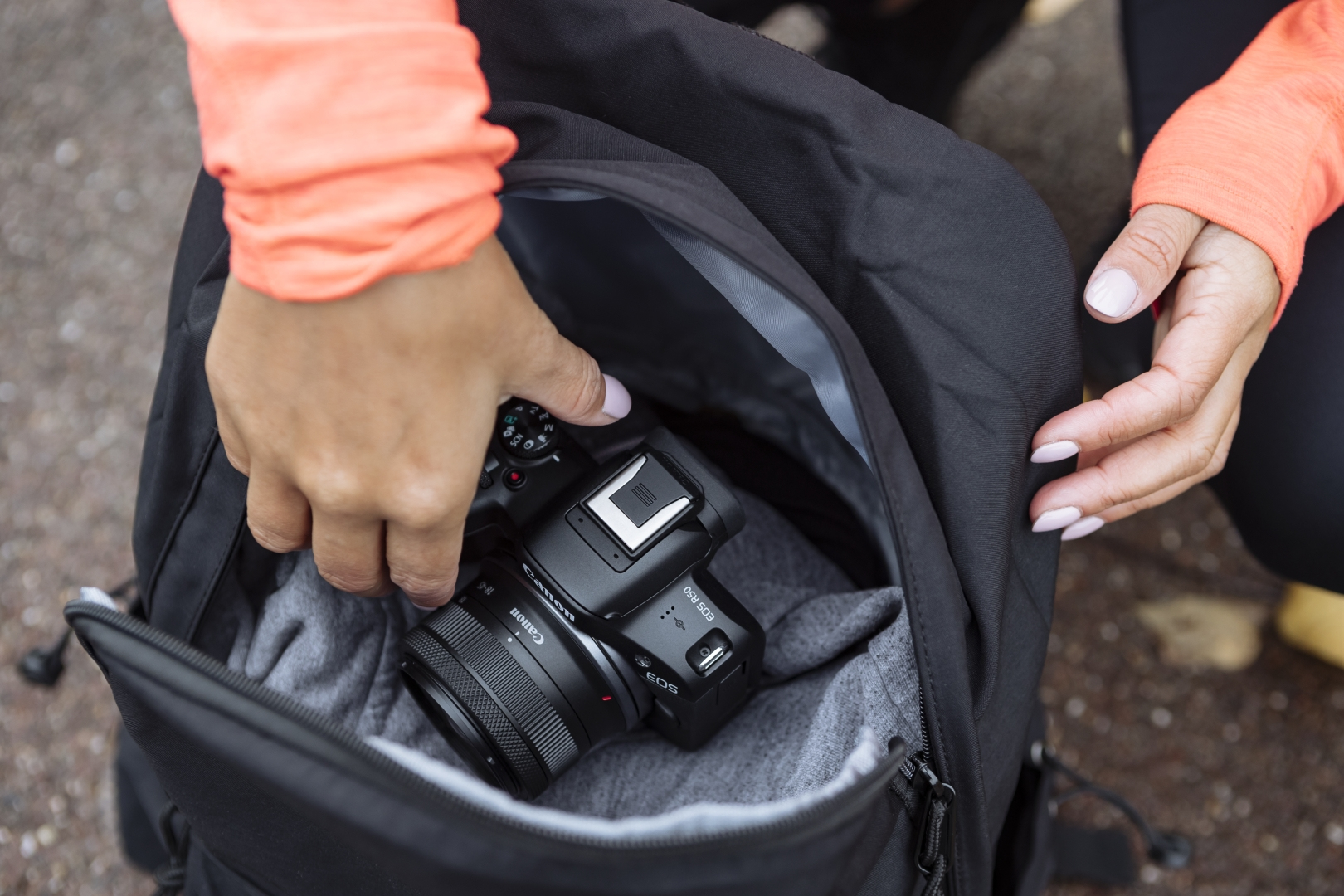 Canon EOS R50 Black