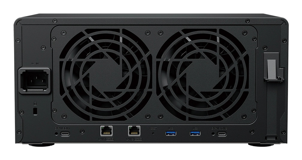 Synology DiskStation DS1825neo+ NAS Desktop AMD Ryzen V1500B 4 GB DDR4 0 TB Synology DSM Black