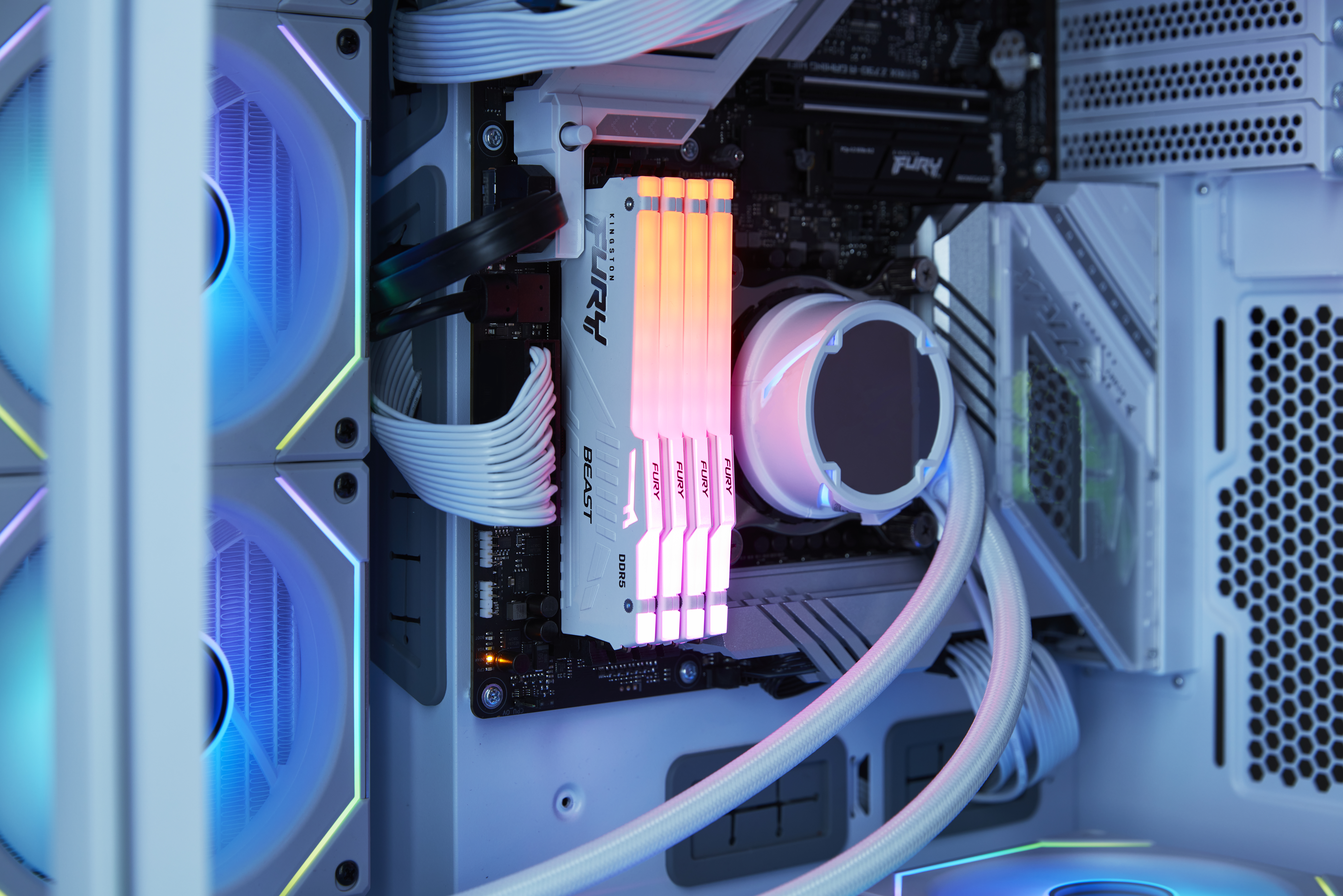 Kingston Technology FURY Beast 32GB 6000MT/s DDR5 CL36 DIMM (Kits de 2) White RGB EXPO