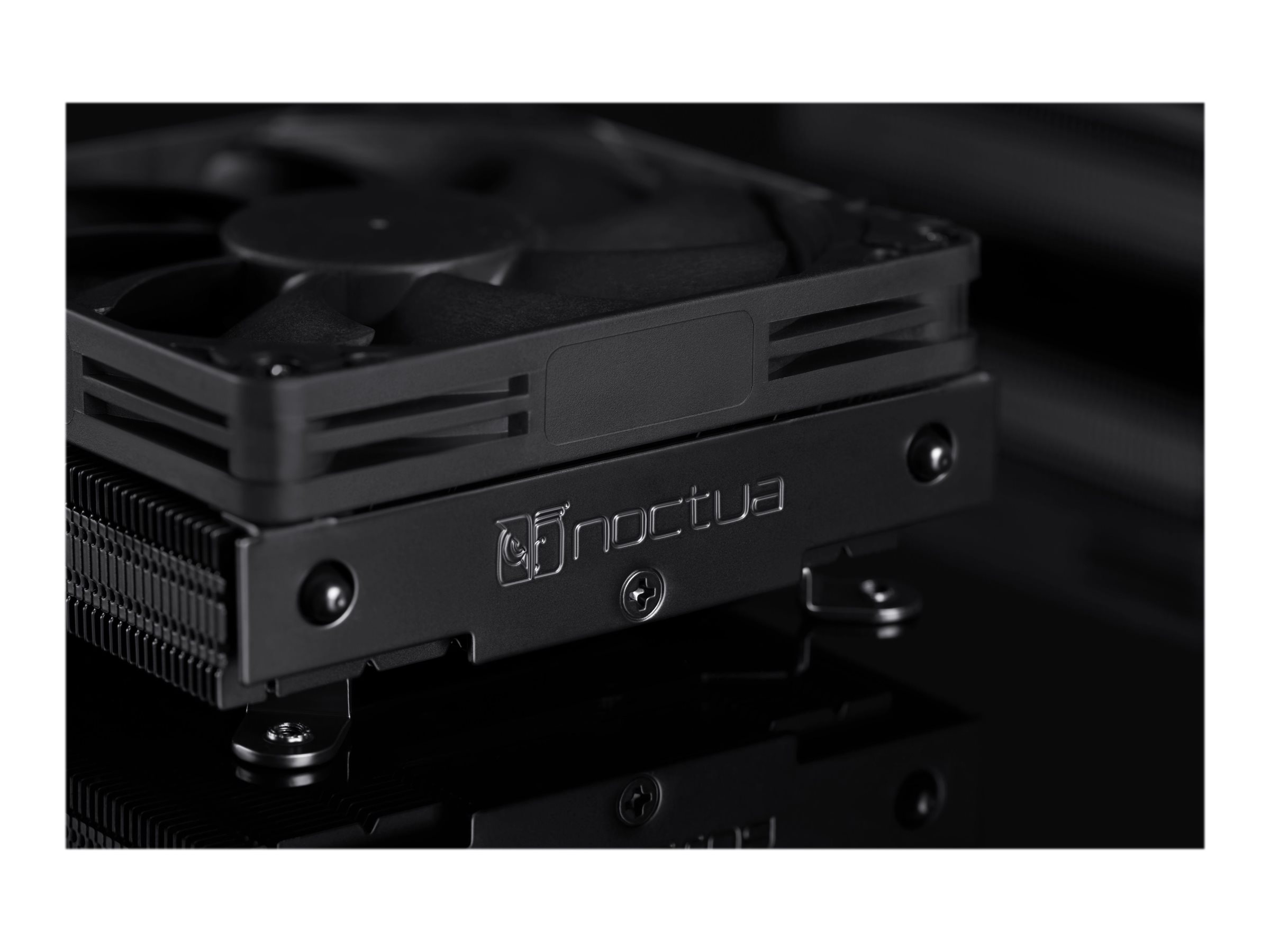 Noctua NH-L9i chromax.black Processeur Refroidisseur 9,2 cm Noir