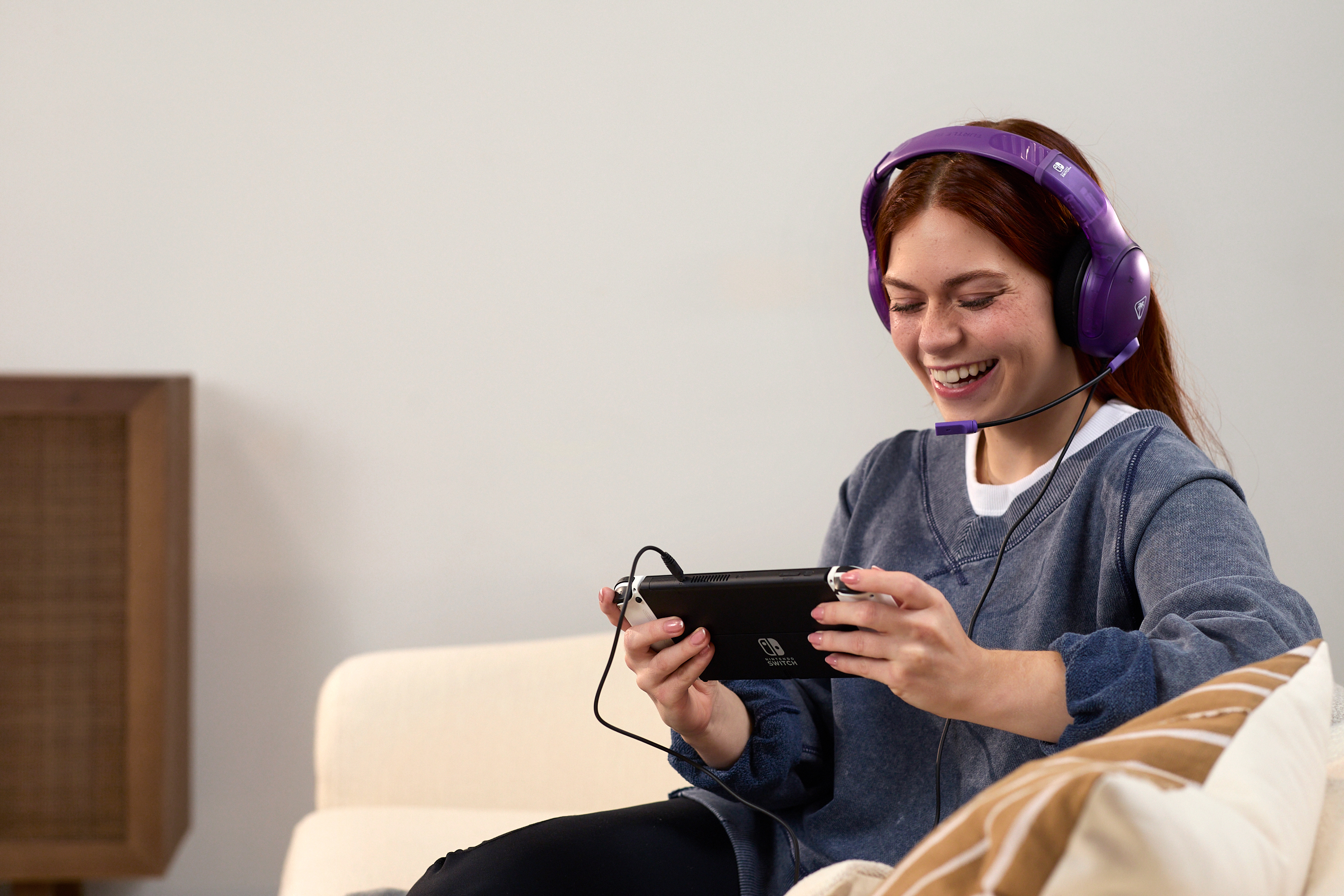 Turtle Beach Airlite Fit Auricolare Cablato A Padiglione Gaming Nero, Viola